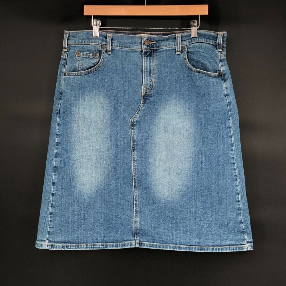 Vintage Levi Strauss Signature Women's Knee Length Denim Skirt 16 Blue 2003 Y2k